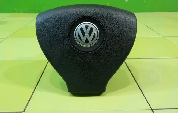 Volkswagen Scirocco Steering wheel airbag 61921051B 18AB6