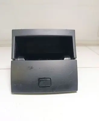Ashtray (front)