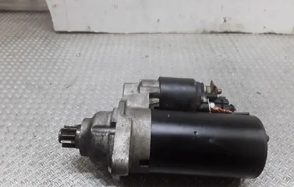 Volkswagen PASSAT B6 Starter motor 300555102010