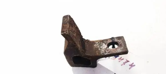 Citroen Xsara Picasso Engine mounting bracket