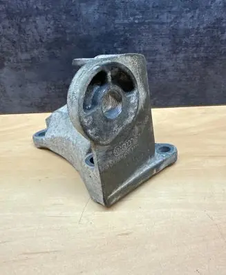 Audi A4 S4 B5 8D Gearbox mounting bracket 8D0399113AA
