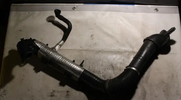 Volvo C70 Engine coolant pipe/hose 76894844