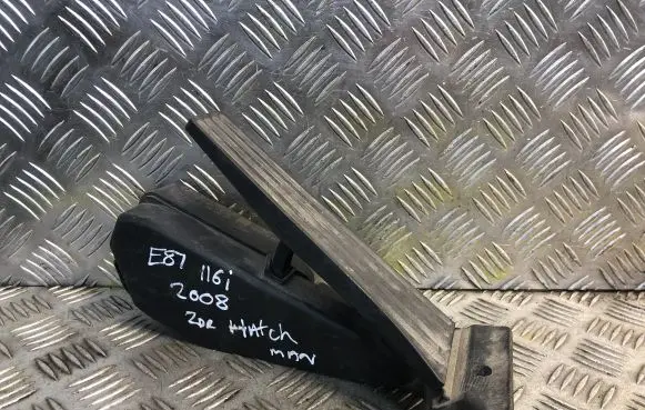BMW 1 E81 E87 Accelerator throttle pedal 6786589