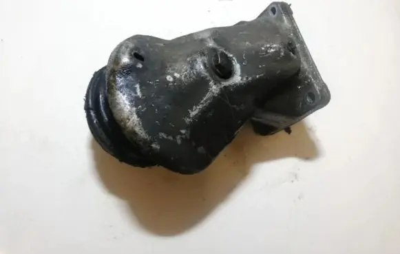 Mercedes-Benz C W202 Engine mounting bracket