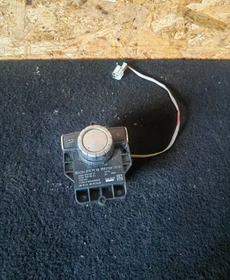Mercedes-Benz E W212 Head unit multimedia control A2048709958