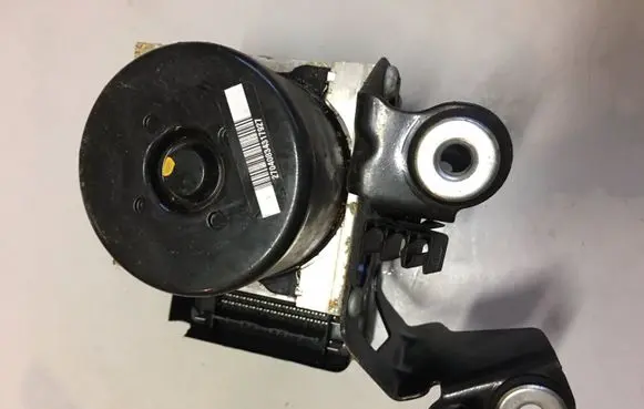 Land Rover Range Rover Sport L320 ABS Pump BJ322C405AG 28526460123
