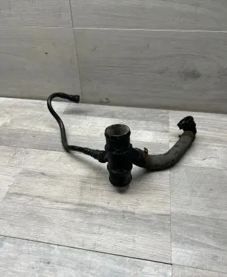 Land Rover Discovery 4 - LR4 Engine coolant pipe/hose 922903