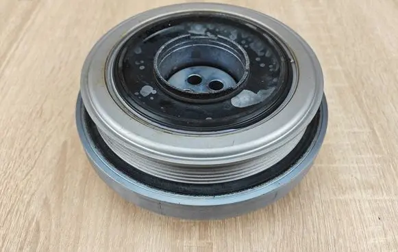 BMW 4 G22 G23 G24 G26 Crankshaft pulley 8579928