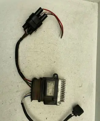 Audi A4 S4 B8 8K Coolant fan relay 8K0959501E 8K0910501F
