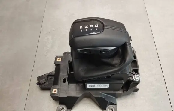 Volkswagen Amarok II Gear shifter/selector MB3P7P427GFW