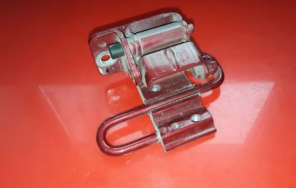 Seat Exeo (3R) Rear door lower hinge 8E0833411E