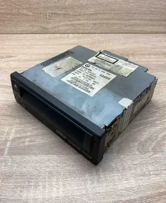 BMW 5 E39 CD/DVD changer 6908309