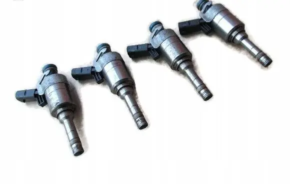 Audi A4 S4 B8 8K Fuel injector