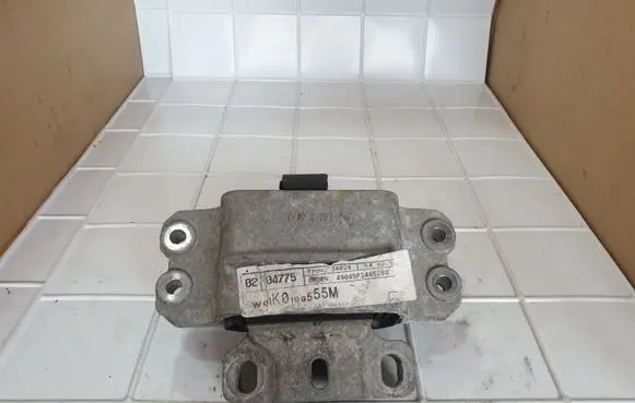 Seat Altea Engine mount bracket 1K0199555