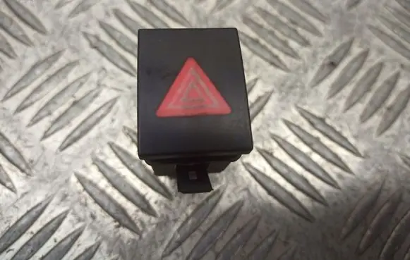 Volkswagen Polo IV 9N3 Hazard warning light relay 6Q0953235A