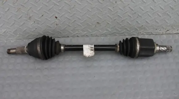 Nissan Juke I F15 Starter motor