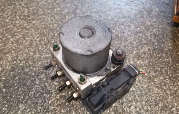 Peugeot 207 ABS Pump 0265800301 0265231302