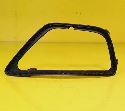 Ford Focus Front bumper lower grill 2M51-19952