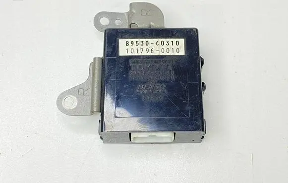 Toyota Land Cruiser (J120) Transfer box differential control unit 8953060310 8953360180
