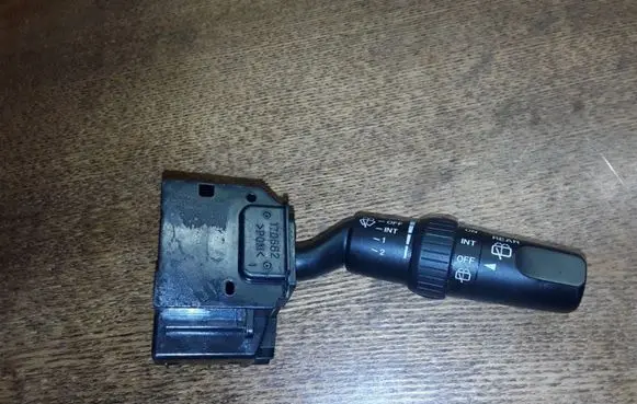Mazda 3 I Wiper control stalk 17D682