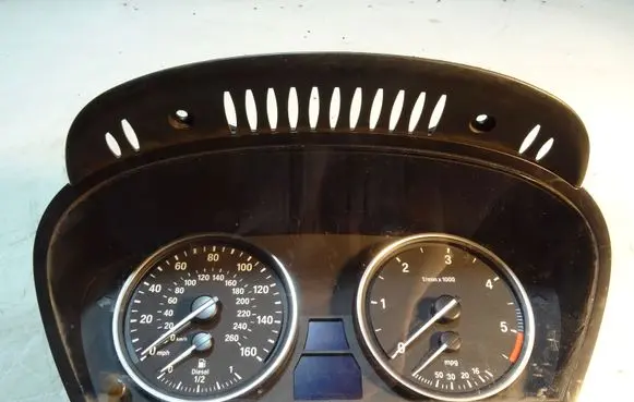 BMW 5 E60 E61 Speedometer (instrument cluster) 62109194890 110080398 110080046