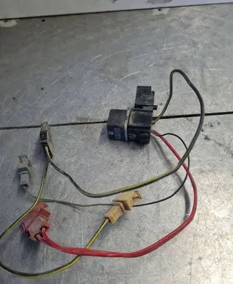 Volkswagen Golf III Other relay 141951253B