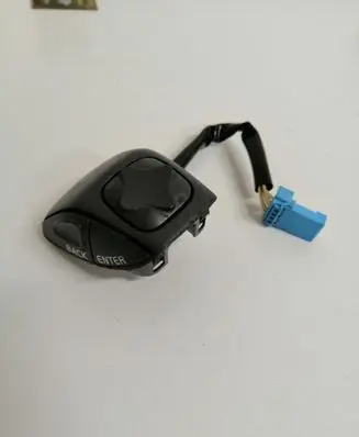 Steering wheel buttons/switches