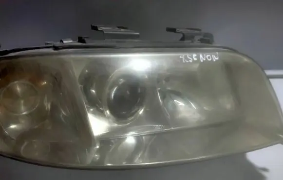 Audi A6 S6 C5 4B Headlight/headlamp 15592400