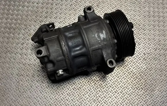 Renault Megane IV Air conditioning (A/C) compressor (pump) 926001268R