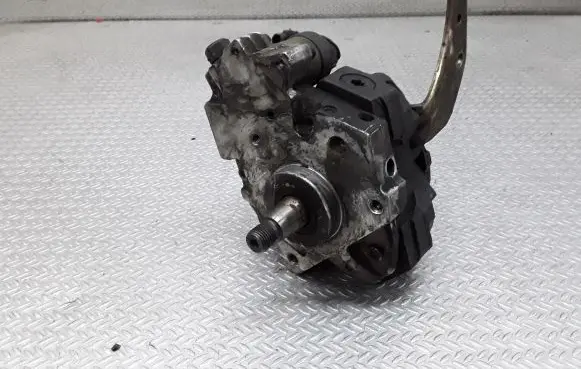 Ford Focus C-MAX Fuel injection high pressure pump 0445010089 9651844380
