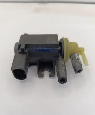 Volkswagen PASSAT B7 Turbo solenoid valve 1K0906627B 4011464A