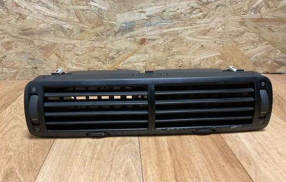 Volkswagen PASSAT B5 Dash center air vent grill 3B0819728D