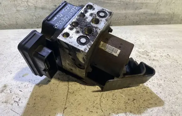 Jeep Grand Cherokee ABS Pump 68241677AB 232306110