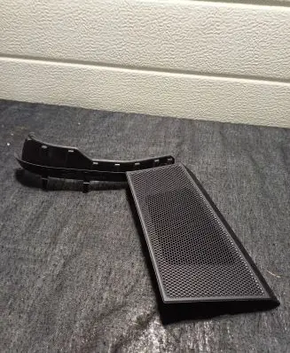 Side speaker trim/cover