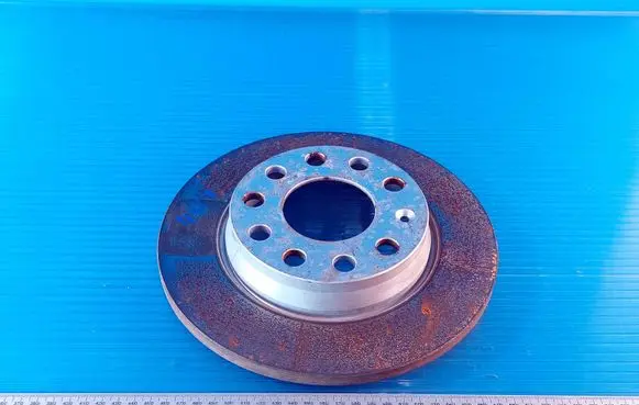 Audi A4 S4 B7 8E 8H Rear brake disc