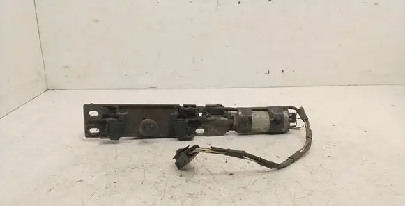 BMW 7 E38 Tailgate/trunk/boot lift motor 8352202