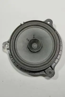 Nissan Qashqai Front door speaker