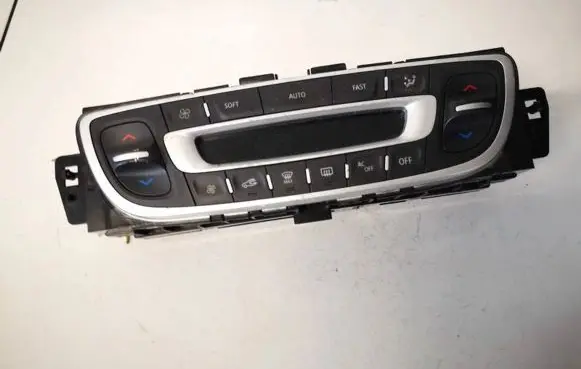 Renault Megane III Climate control unit 275100007r t1001936v