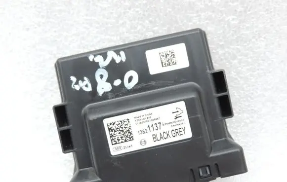 Opel Insignia B Gateway control module 13599318 13521137