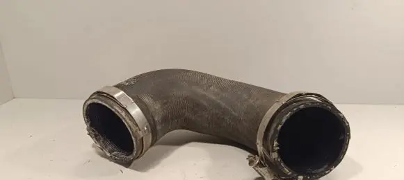 Audi Q7 4L Intercooler hose/pipe 4L0145972A
