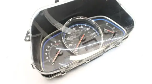 Toyota RAV 4 (XA40) Speedometer (instrument cluster) 8380042K60