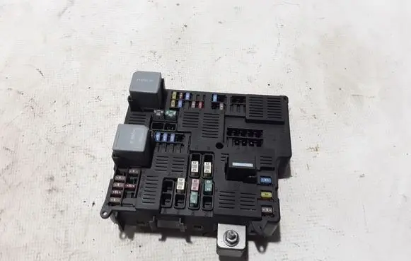 Volvo S90, V90 Fuse module 31473770