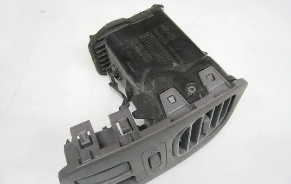 Nissan Navara D22 Dash center air vent grill 68760VJ200