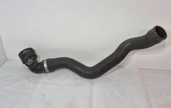 Audi Q7 4L Engine coolant pipe/hose 7L6122051S CA4116515 7L6122291M