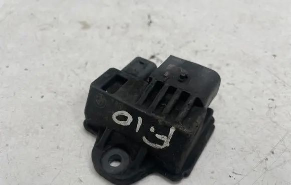 BMW 3 F30 F35 F31 Glow plug pre-heat relay 7810856
