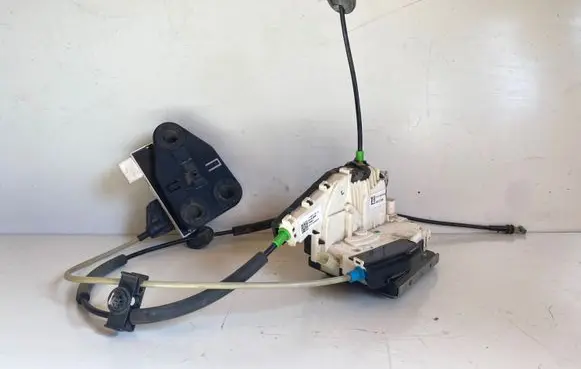Tesla Model X Front door lock 111206390A 1112063-90-A 1112063