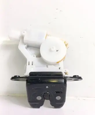 Nissan Qashqai Tailgate/trunk/boot lock/catch/latch NE01AC