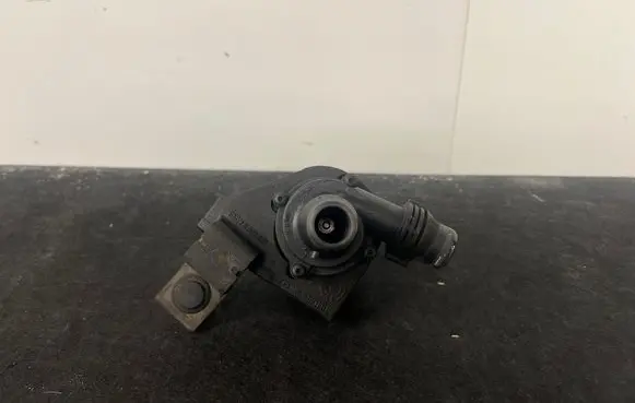 BMW 5 E60 E61 Electric auxiliary coolant/water pump 6922647