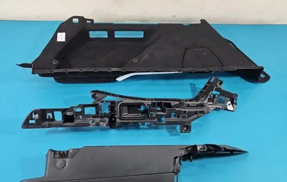Peugeot 308 Trunk/boot side trim panel 9802262780 IMPRK1551395