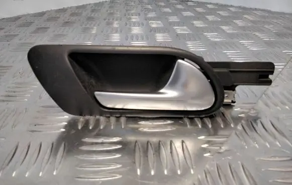 Volkswagen Jetta V Loading door interior handle 1K5837114